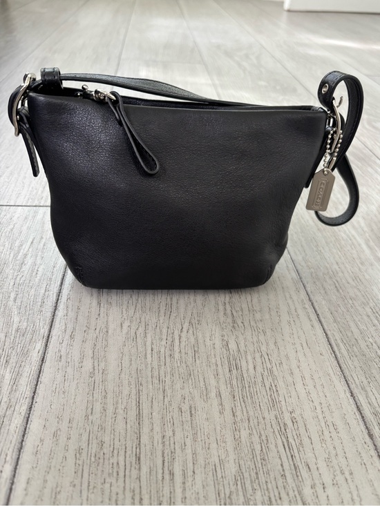 Coach Handbags - Coach vintage leather bag. Y2K mini legacy with silver hangtag in EUC.